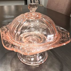 Indiana glass Madrid “Pink” Pedestal Covered Candy or Butter Dish